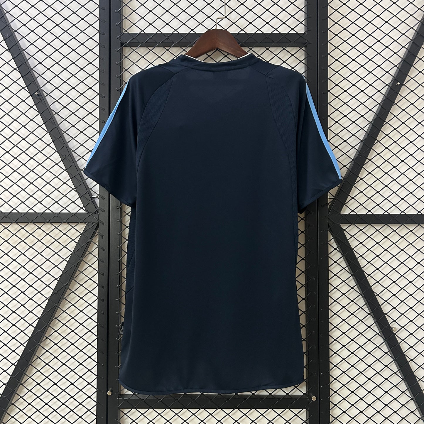 Camiseta Retro Real Madrid 03/04 segunda equipación